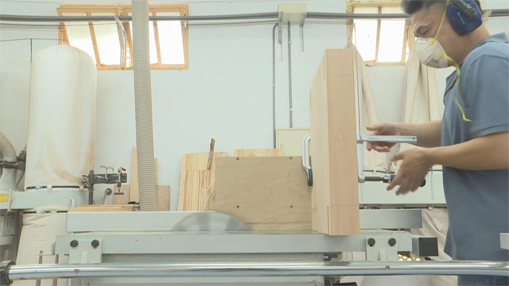 為翻轉貧童命運邁出第一步　王嘉納打造木工產業供就業機會