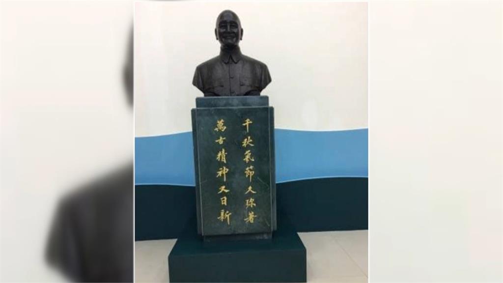 48年「蔣介石銅像」正式離開東吳! 學團:落實轉型正義