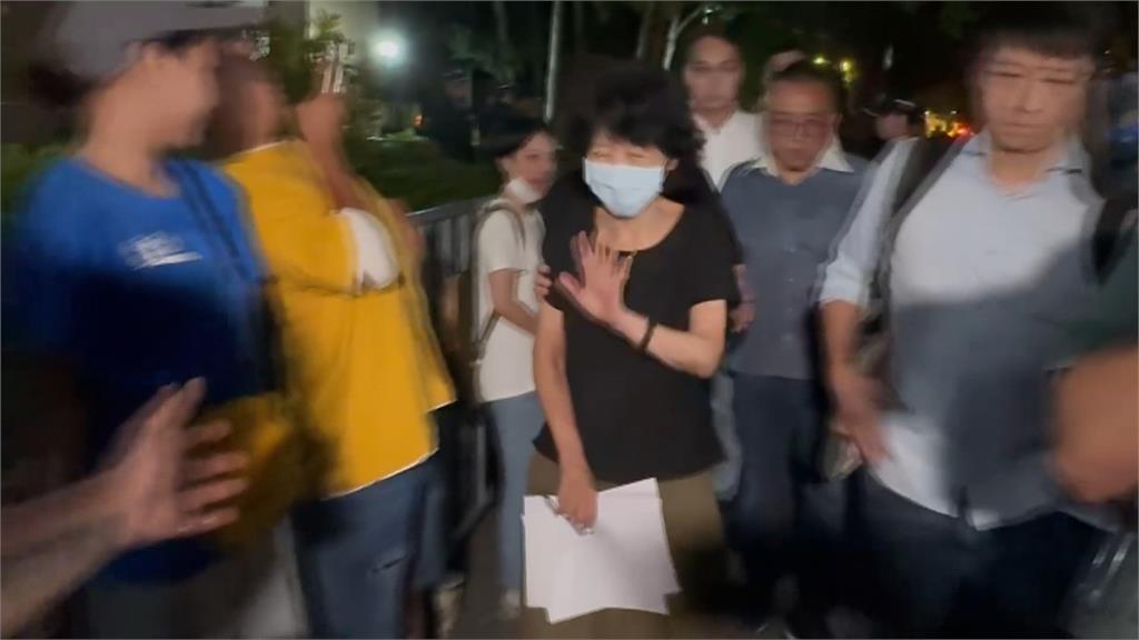 陳佩琪ATM分批存百萬交代不清　檢：時間點與京華城案巧合