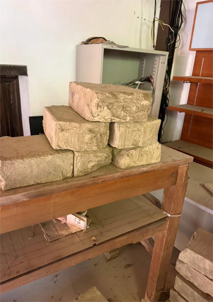 最新/台中工人搬石塊「突向後倒」同事見狀急送醫 搶救後宣告不治