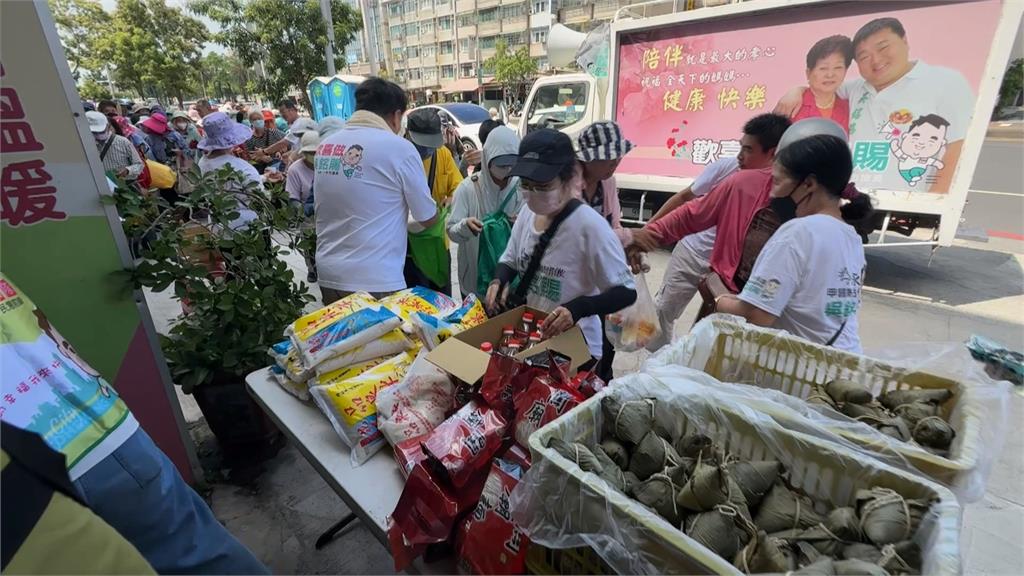米、油、肉粽通通有！　高市議員吳銘賜連11年發愛心物資