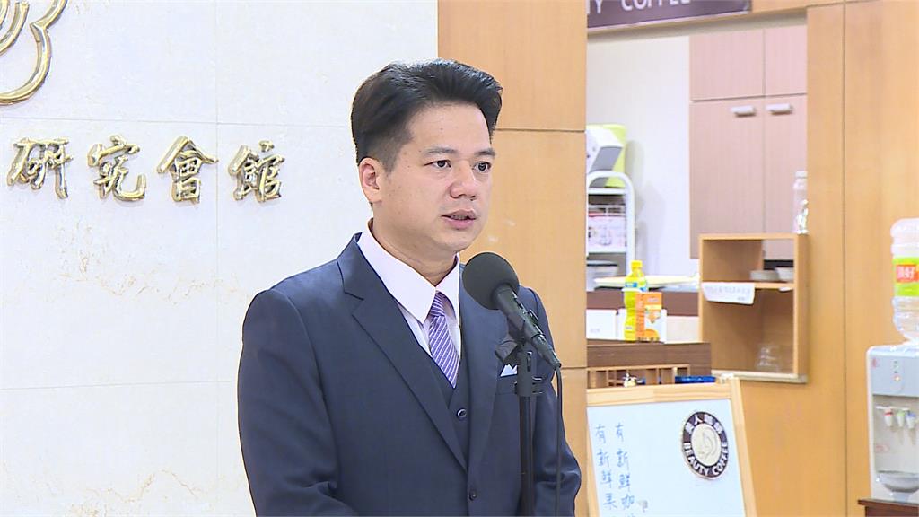 遭賴香伶前助理控性騷 「眼睛吃豆腐、摸手」 邱臣遠喊告:政治髒水