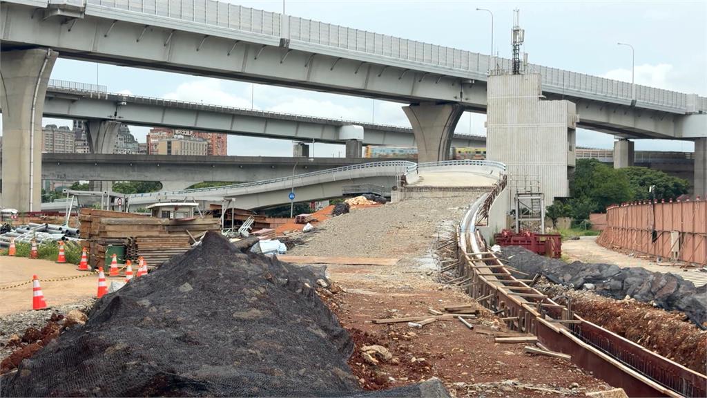陳世凱視察國1交流道改善工程　五股北入高架匝道「最快這時」通車