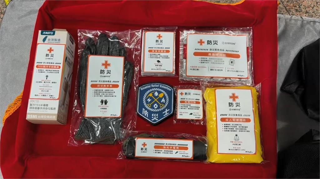 快新聞／國慶不只看雷虎！「鏟子超人」也來了　2500位防災士共襄盛舉