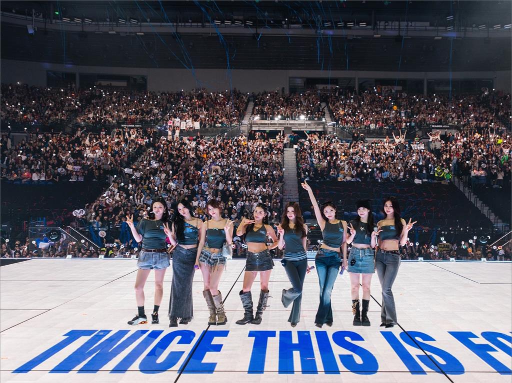 子瑜等10年終於回家…黃捷「中空律動」辣炸:本週我挺藍!網全暈:狠欸