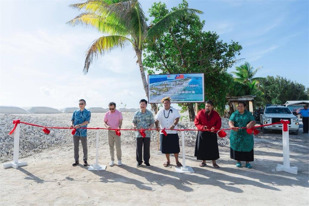 快新聞／見證榮邦計畫成果！訪吐任務圓滿落幕　林佳龍今晨返抵國門