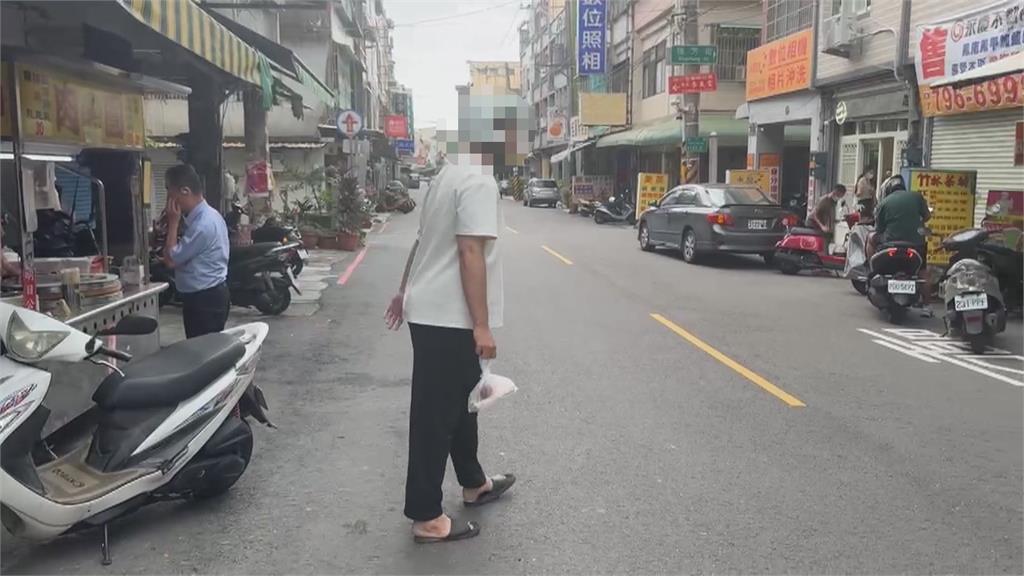 太好吃了！ 鳳山肉圓店人潮多 外帶民眾路邊違停也多