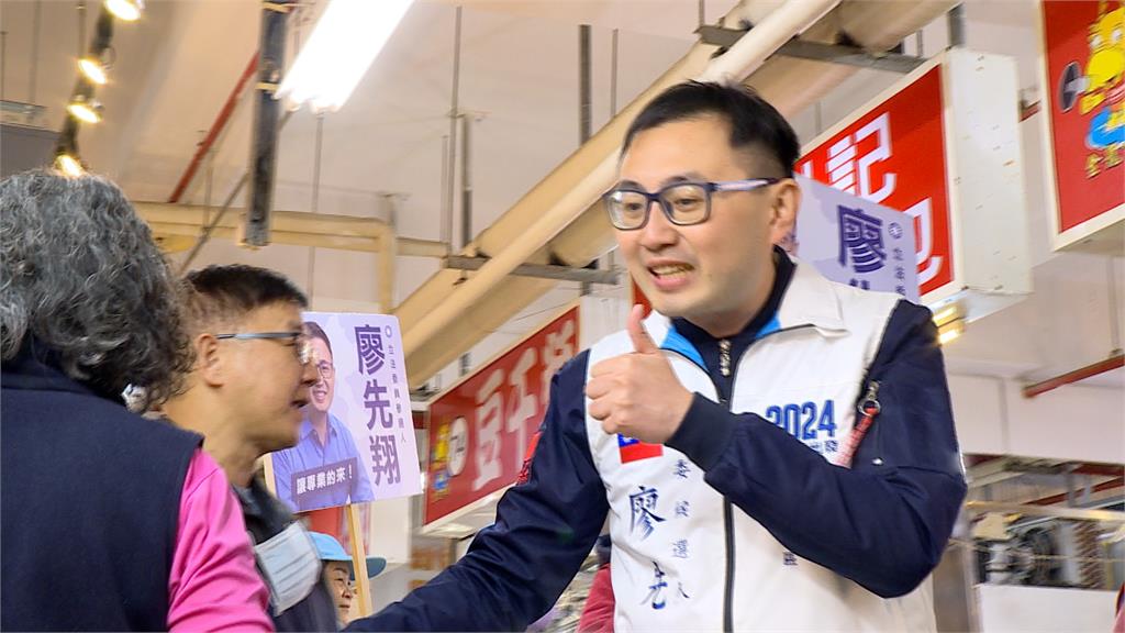 陸戰催票！賴品妤市場掃街喊到燒聲　廖先翔單槍匹馬路口拜票