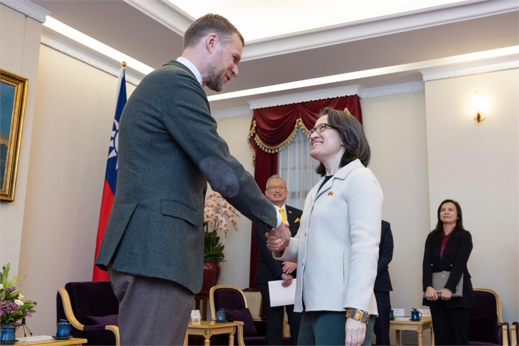 快新聞/接見立陶宛前外長藍柏吉斯 蕭美琴:感謝疫情期間捐贈珍貴疫苗給台灣