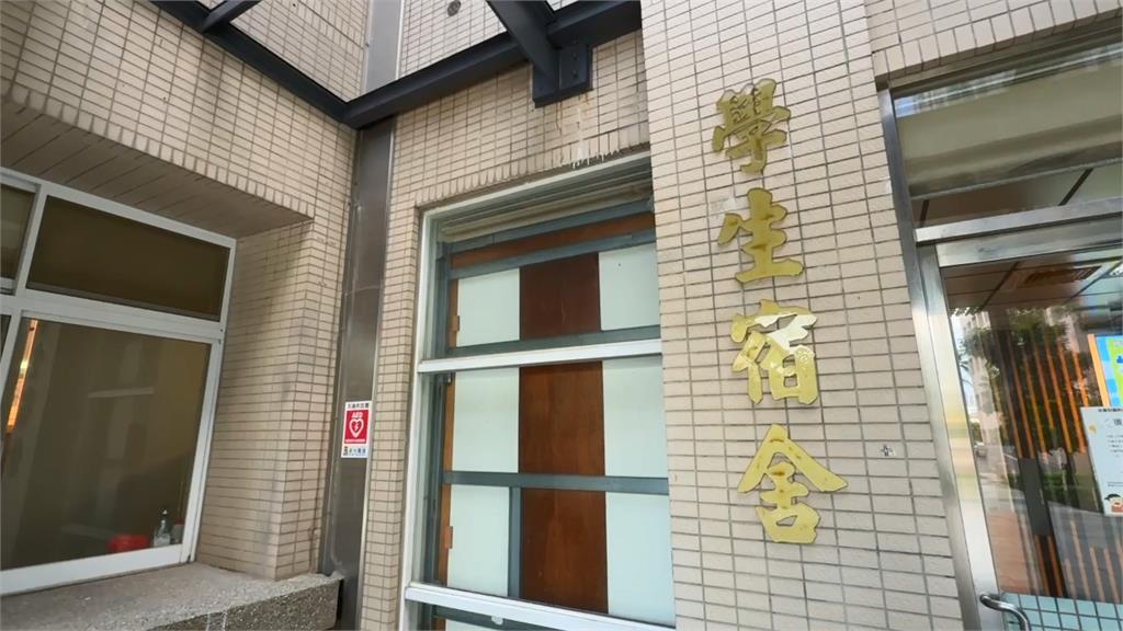 冷氣漏水釀禍！　高醫大男生宿舍「天花板掉落」