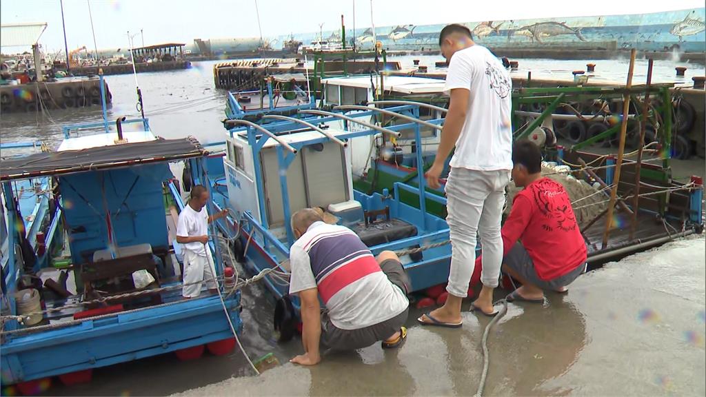 颱風天台東縣長在義大利被罵翻 饒慶鈴今早抵達高雄