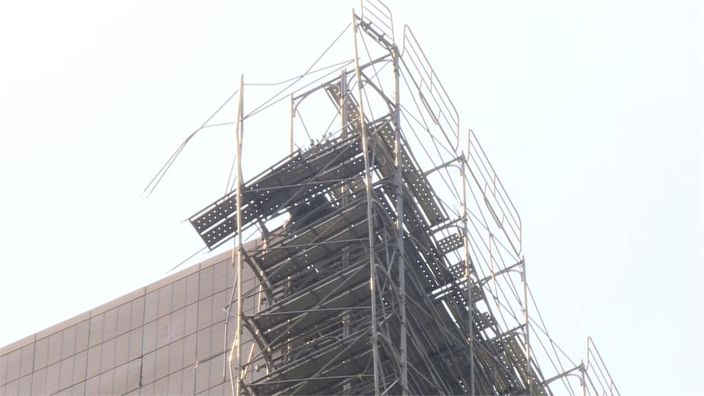 台大醫院「鷹架倒塌砸1車」原因曝光! 1移工失聯搜救中