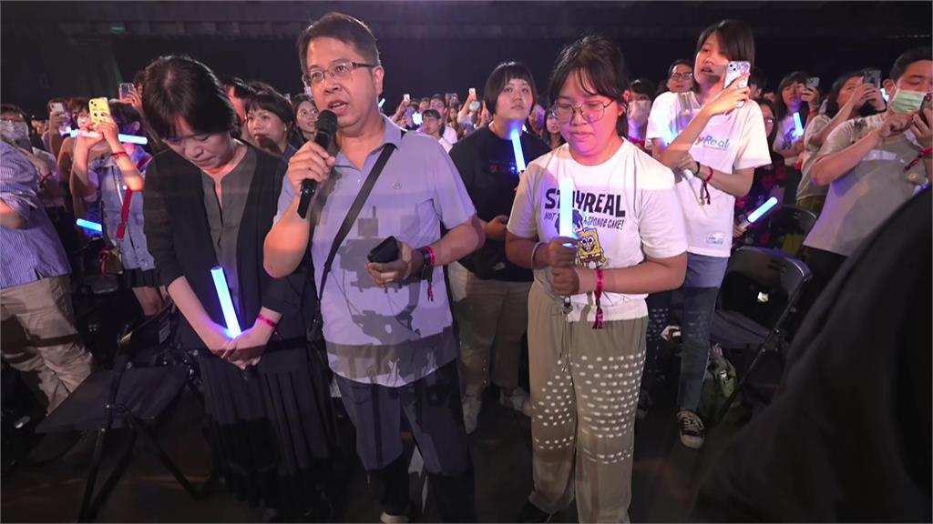 五迷為癌症爸點唱《頑固》 阿信1舉動逼哭全場粉絲