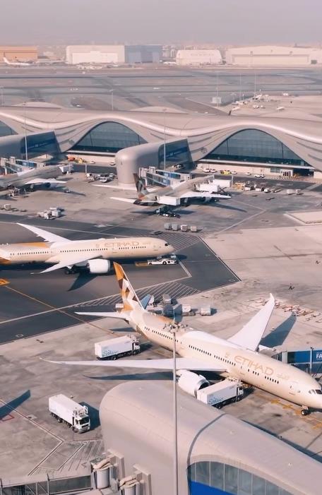 雲林男「阿布達比」轉機被5警帶走　妻兒求援前機師分析：恐怖分子等級狀況