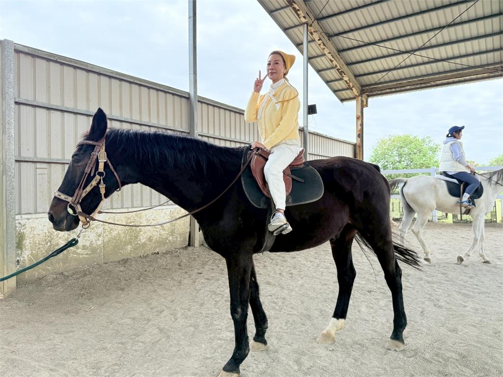 南珉貞初體驗騎馬上路！楊繡惠自爆當年拍戲馬匹失控甩飛空中