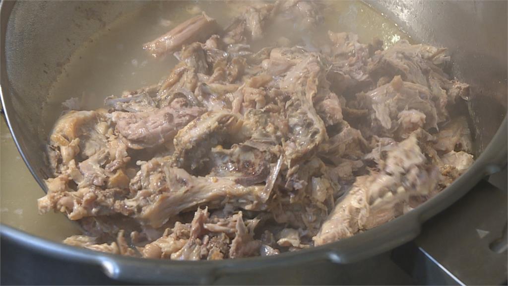 安平最美雞肉飯店! 油蔥雞肉飯口感豐富饕客愛