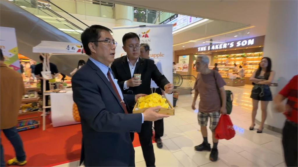 拚了！黃偉哲快閃日韓、前進大馬　推銷台南最美味鳳梨