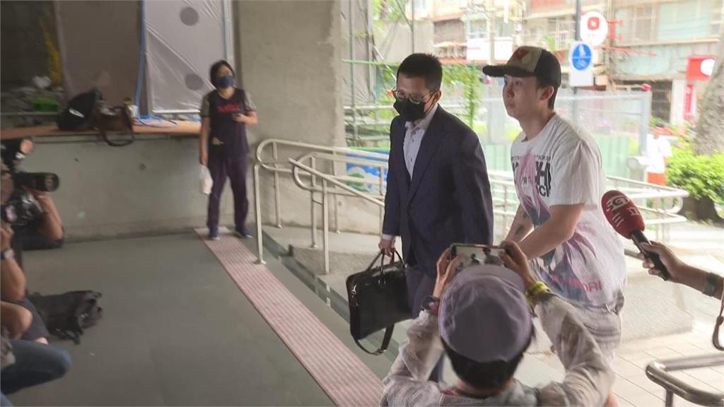 孫安佐出庭後喊1句對「鏡頭比YA」！8年前1動作被稱「侮辱意味濃厚」