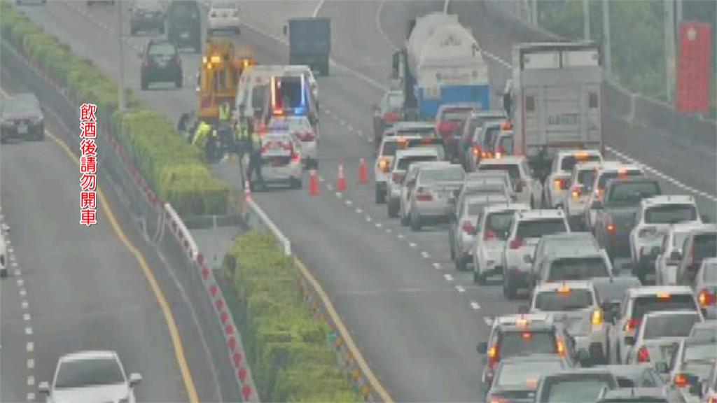 男友酒駕自撞國道護欄 知道他酒駕還上路!同車女友也要罰