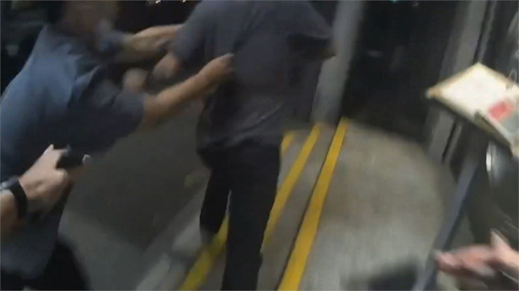 新北男子見警狂奔自摔被逮 竟是越籍失聯移工移送遣返