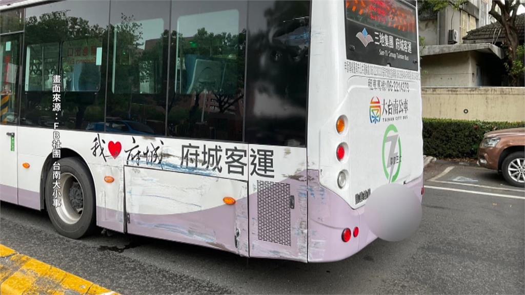 公車版《玩命關頭》！　公車硬超遊覽車不成釀「擦撞」驚險畫面曝