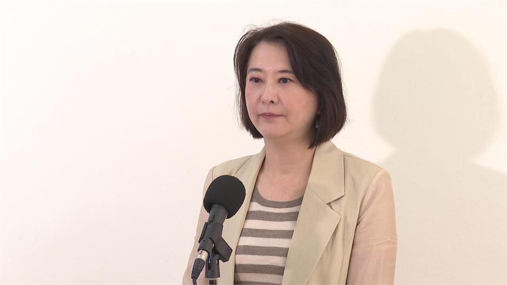 阿北遭判17年「吳怡萱怒槓鍾小平」!喊「我來解決這個蟑螂」王鴻薇一聽表情全被拍