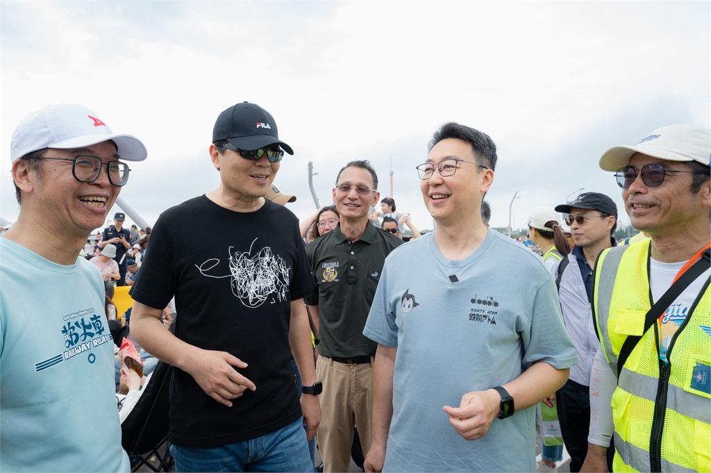 快新聞／淡江大橋藝術季爆人潮！15萬人湧橋體驗　音樂、戲劇一次看遍
