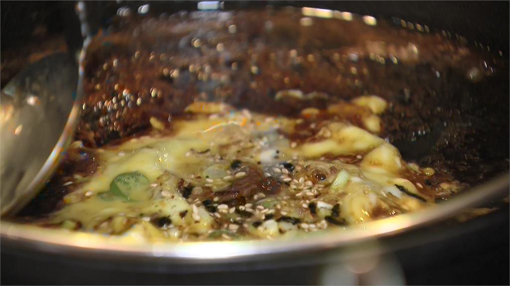產量過剩「蛋價」大崩跌 壽喜燒提供「免費加蛋」回饋民眾