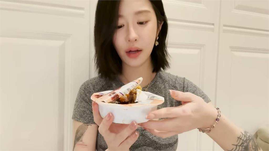 肚子餓都吃不下去!「真理女神」超商買到發霉飯 狂酸:減肥好夥伴
