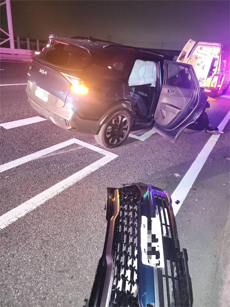快新聞/最新!轎車故障閃燈停國3輔助車道 後方追撞害1死
