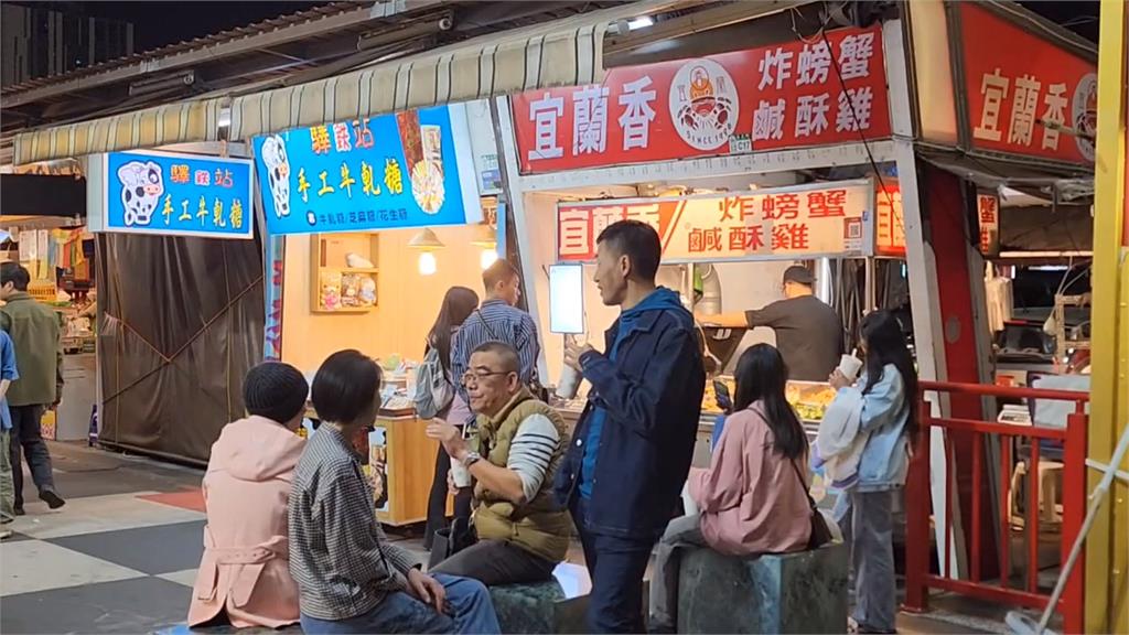 台灣隊奪冠! 花蓮東大門夜市推8折 攤商沒賺錢自創打折招數