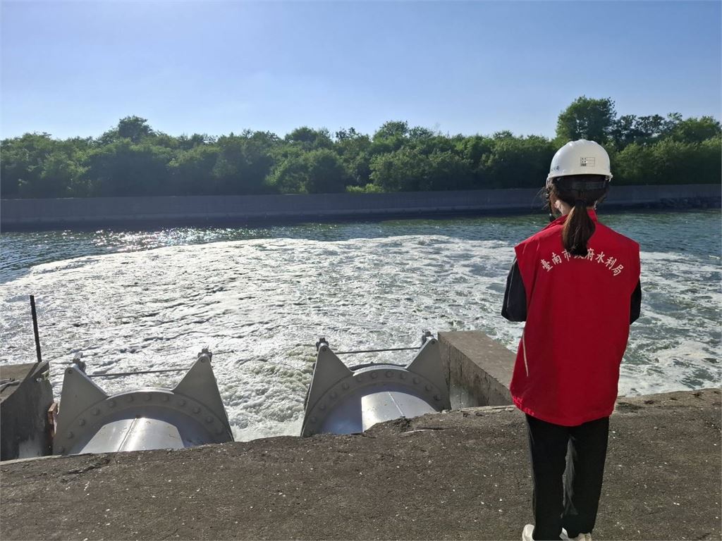薔琵颱風逼近！黃偉哲提前指示防颱 511台移動式抽水機完成試運轉