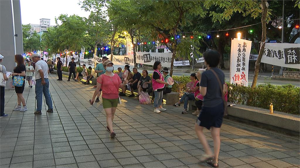 三重果菜市場搬遷說明會　陳明義不滿民眾發言爆衝突