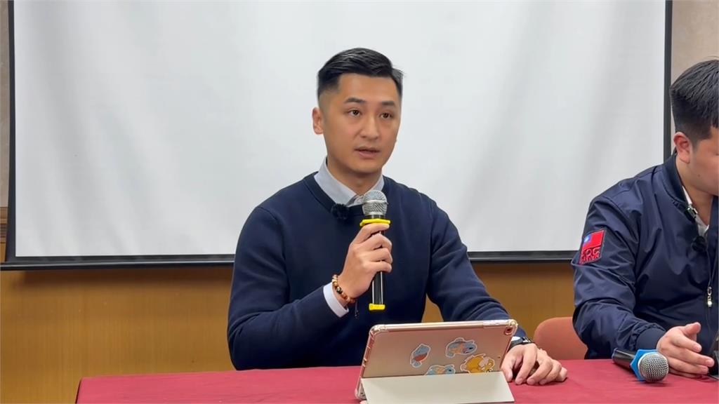 基隆選戰升溫！　童子瑋首站路口跟通勤族問安