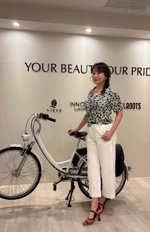 連戰金孫驚爆「跑去當流浪漢」！二媳婦路永佳認了「婆婆不知道」下一秒神展開