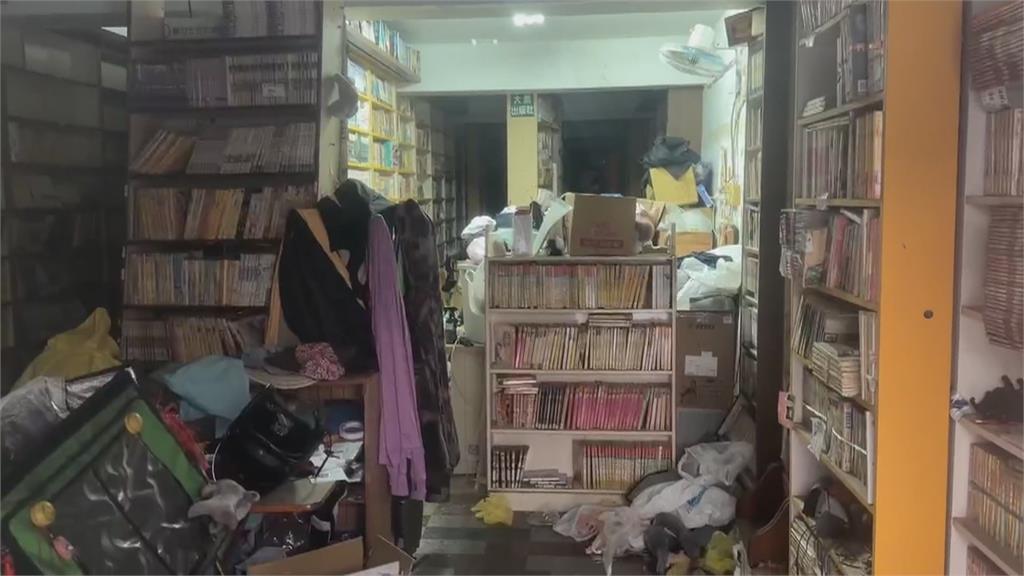 民宅火警！屋內回收物堆成山險擴大延燒　消防隊看傻眼