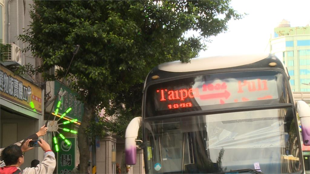 樹枝影響行車視線! 客運司機"爬樹"折斷 最重罰5萬元