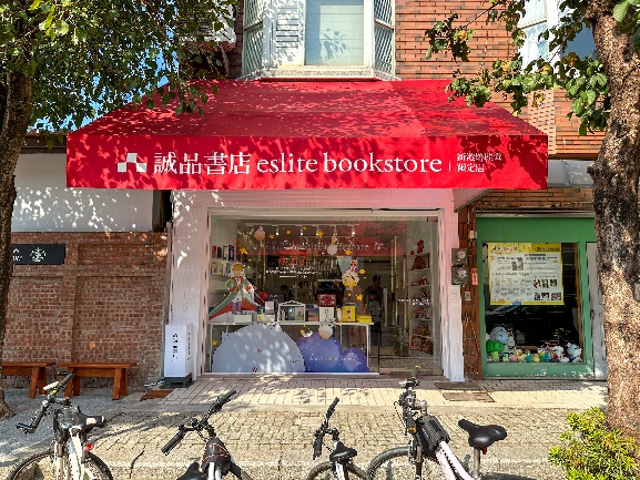 一年一次瘋媽祖,跟著大甲媽玩新港吃美食