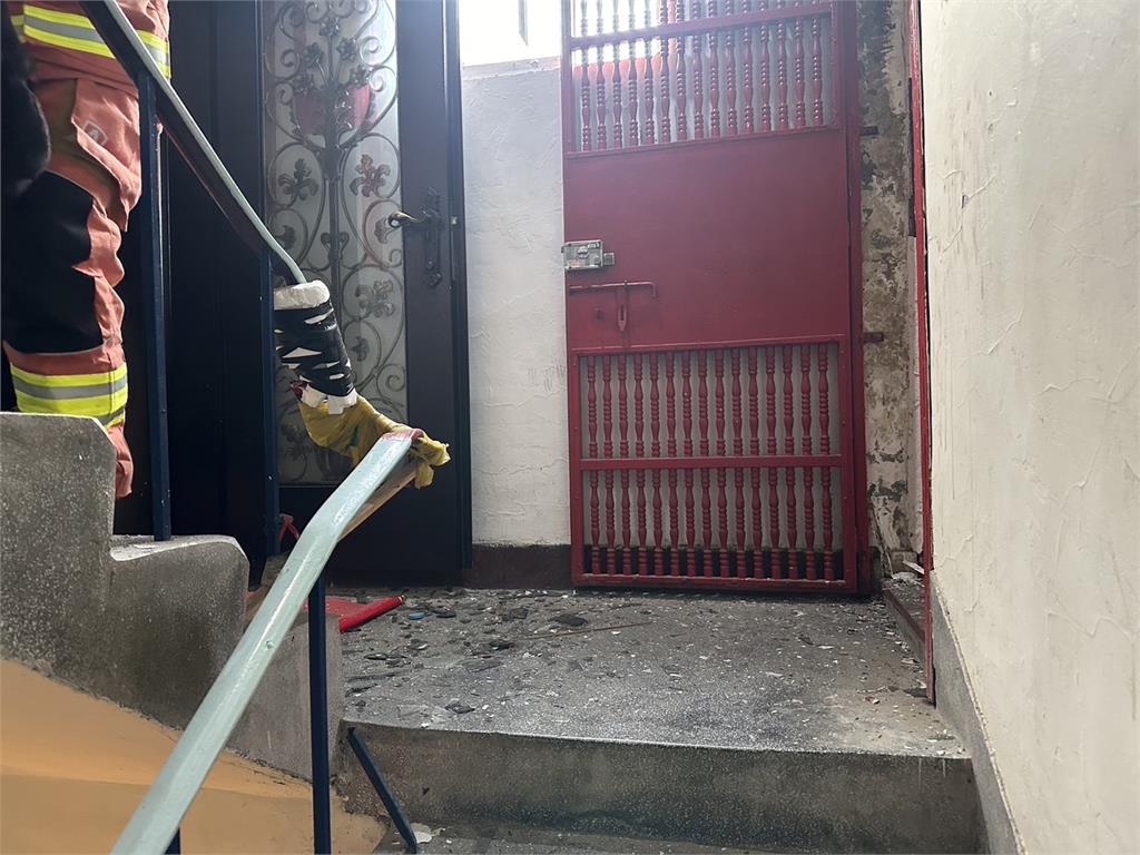 快新聞/欠2000元不還!男公寓丟「爆裂物催債」 土城警4小時內逮人