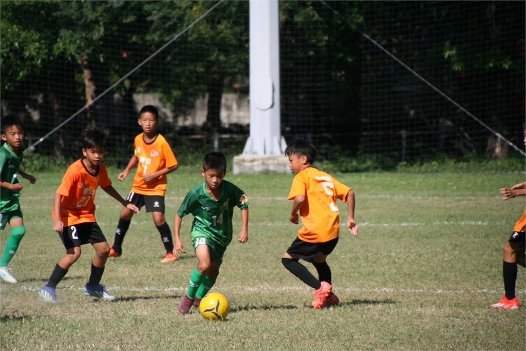 快新聞/厲害!蘆洲國小男足隊勇奪第4座全國冠軍 新北市府贈發20萬