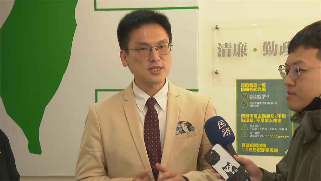 快新聞／無任所大使力挺！徐嶔煌登記民進黨北市議員初選　