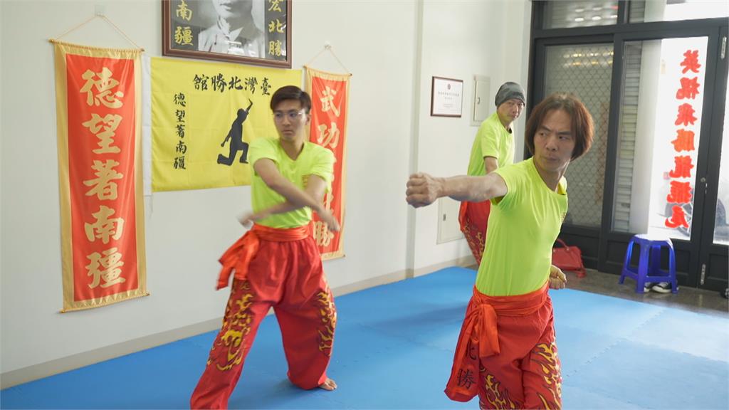 推廣蔡李佛拳法 港新住民曾憲權高雄鳳山開拳館