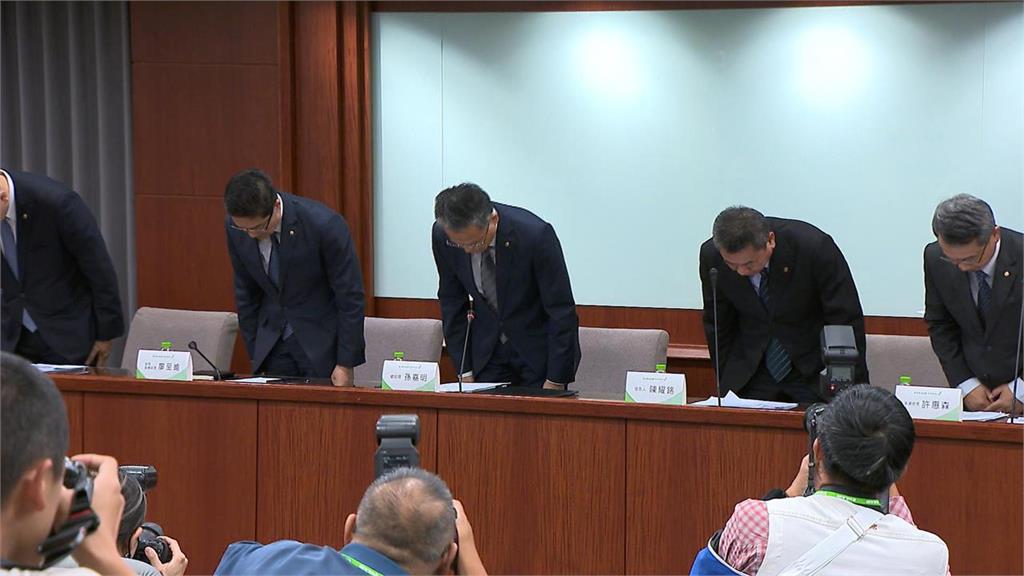 應徵長榮航空竟被問:對空服員病逝看法?一票面試者傻眼:測試服從性嗎