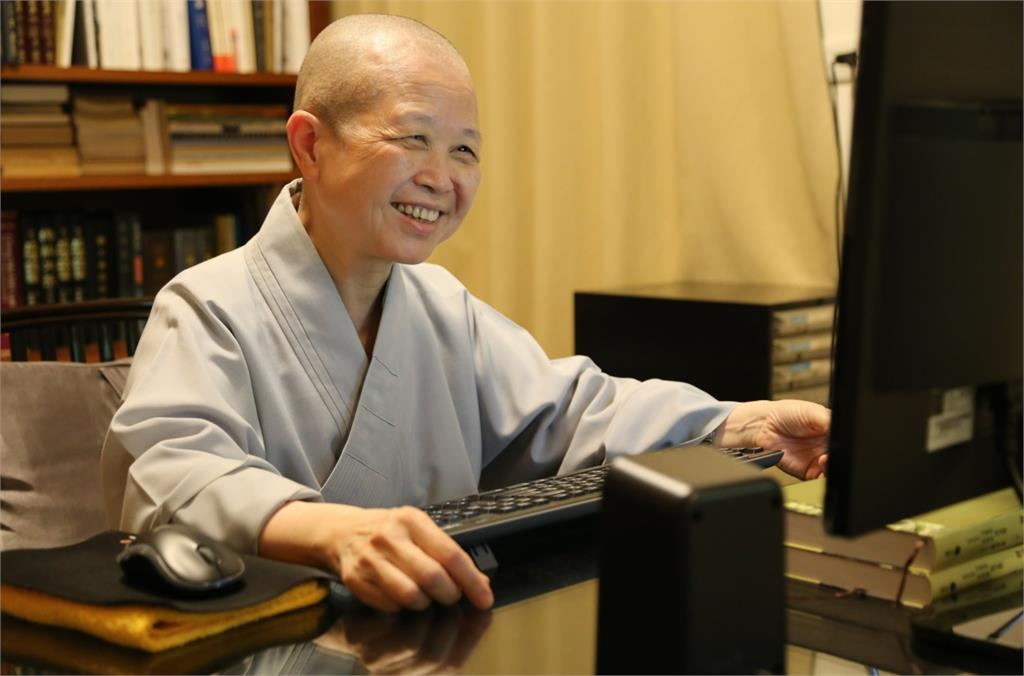 釋昭慧駁斥「翻篇說」真的怒了!開嗆他「中文程度差」放話:再噴罵就算帳