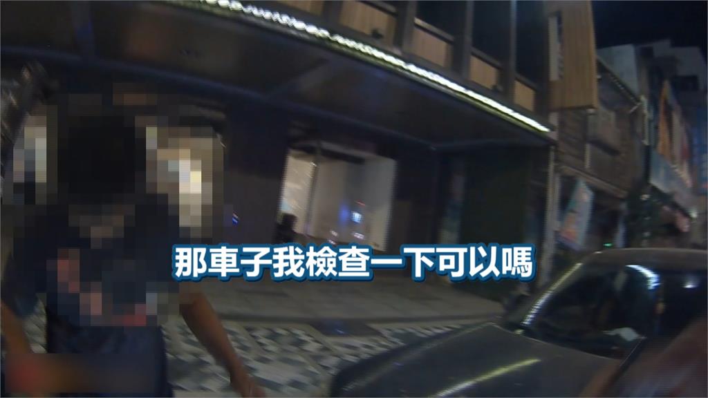 巡邏警攔違停車意外逮毒蟲 後車廂再搜出「這物品」
