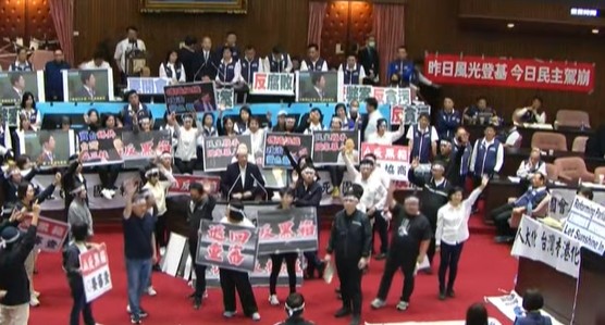 快新聞/立院舉手投票亂象再現! 林岱樺:嚴重違反正常議事操作