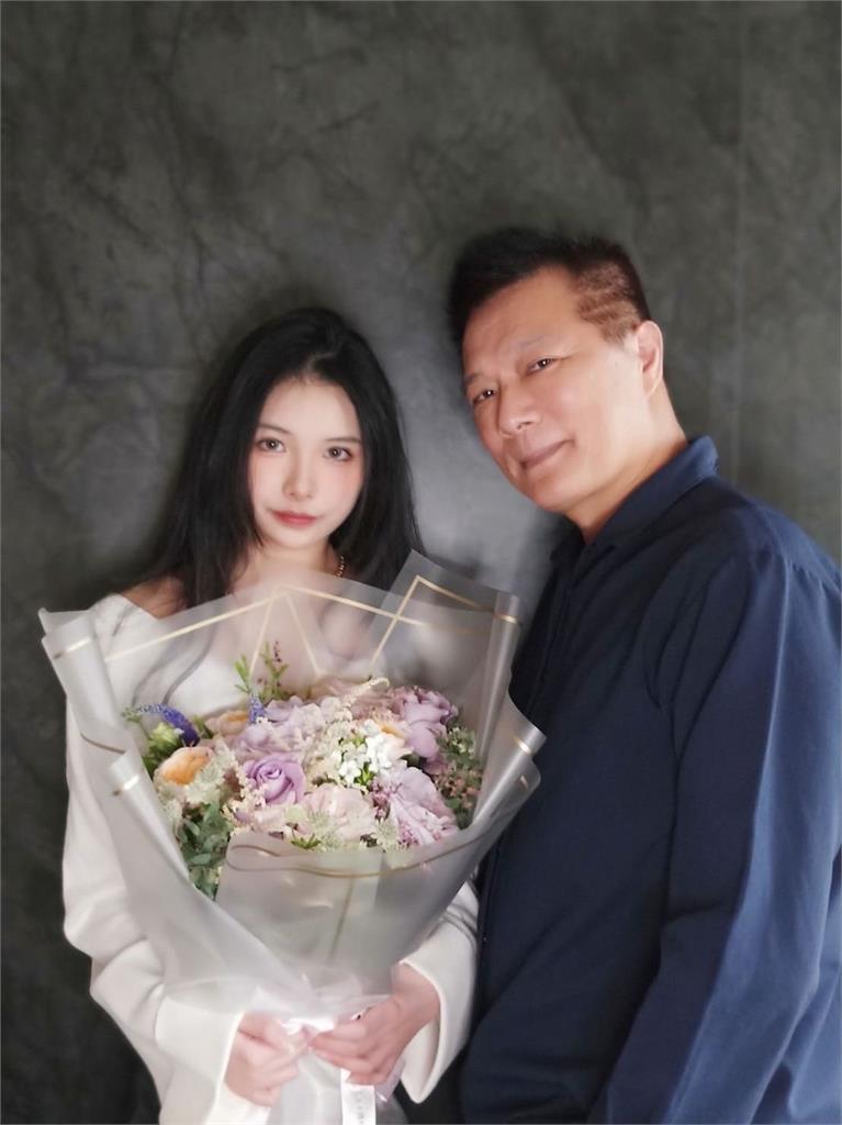 蔡詩萍19歲女兒「美到像AI」真面目流出!高材生學歷…網讚:太犯規