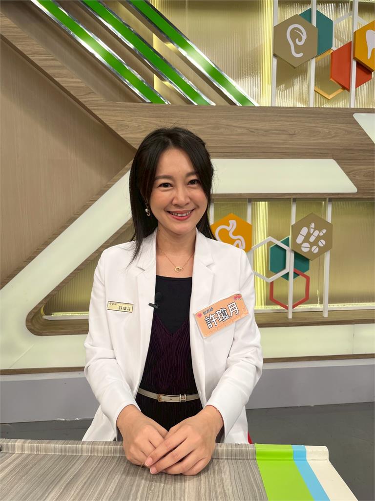 Terry半夜睡覺被老婆羅美玲打一拳！完全不敢回嘴