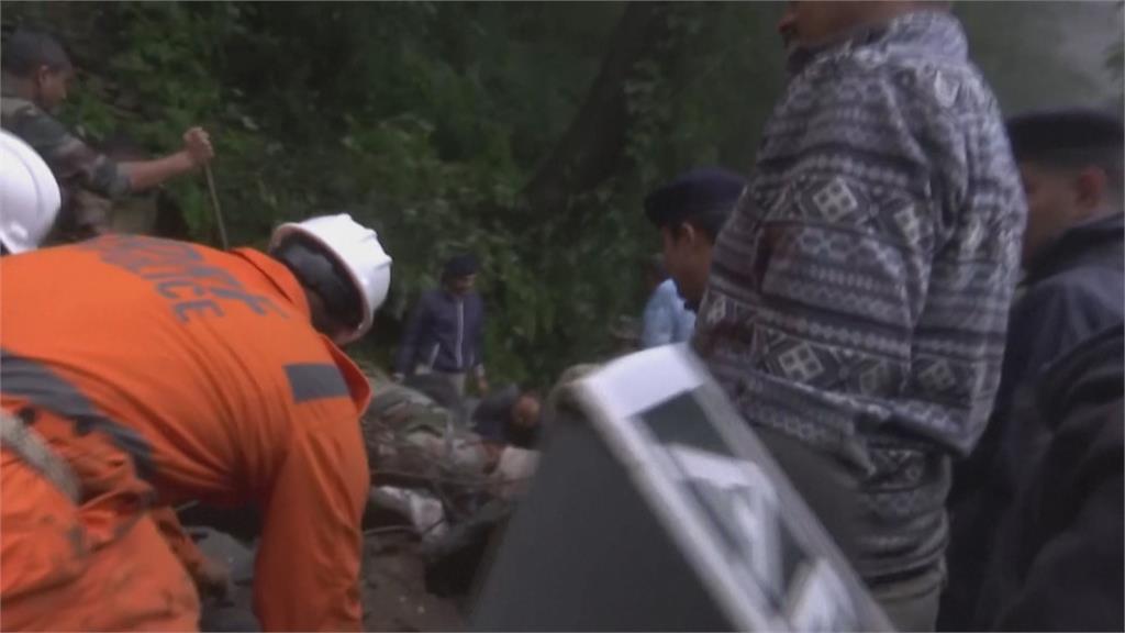 印度雨季豪雨成災 西姆拉神廟遭沖毀至少9死