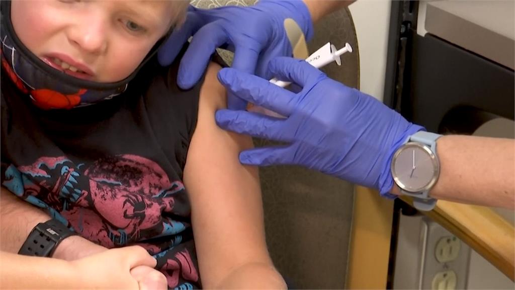 美國FDA開綠燈　批准5到11歲兒童接種輝瑞